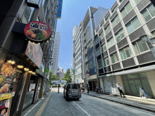 新宿三葉ビル前面の旧