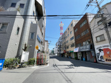 AIビル前面の通り