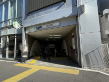 最寄りの「北参道駅」