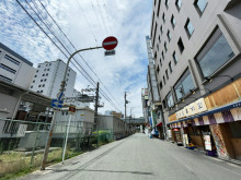 三好第2ビル前面の通