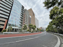 AD市ヶ谷ビル前面の