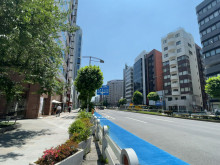 須田町ビル前面の通り