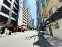 南星本館ビル前面の通