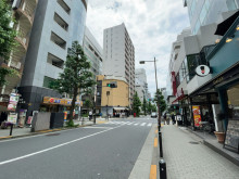 紅谷ビル前面の通り