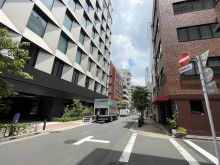 碧山ビル前面の通り