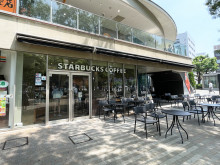 徒歩2分のスターバッ