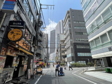 第三雨宮ビル前面の通