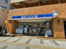 至近のローソン 港三