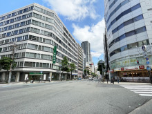 吉田ビル前面の通り