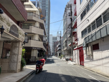 KDビル前面の通り