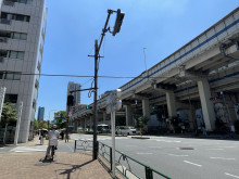 協電ビル前面の環状三