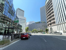 大阪富国生命ビル前面