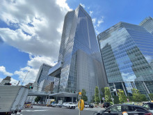 並びの虎ノ門ヒルズ 