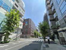 SSビル前面の通り