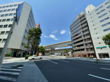 横浜天理ビル前面の通