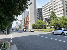 SGスクエア前面の山