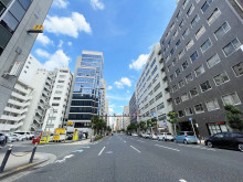 大幸ビル前面の通り