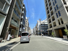 サカイビル前面の通り