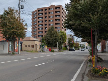 第13藤栄ビル前面の