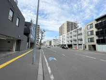 S.S.S本社ビル前