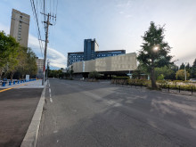 メゾン井上ビル前面の