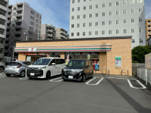 近くのセブン-イレブ