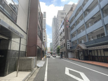 井門日本橋本町ビル前