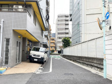 トーワビル前面の通り