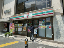 徒歩2分のセブン-イ