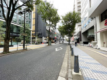 スイテ新横浜前面のア