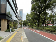 芝公園リッジビル前面