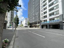 大通西ビル前面の通り