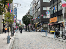 堀内神保町ビル前面の