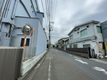 アジアビル前面の通り