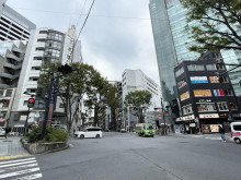 E・スペースタワー前