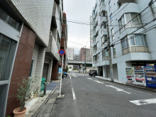 伊藤ビル前面の通り