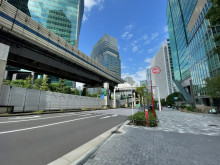 落合麻布台ビル前面の