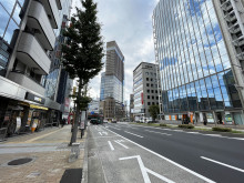 ネオフィス三宮前面の通り