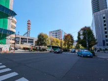 JMFビル仙台01前面の愛宕上杉通り