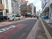 ベルツビル前面の通り