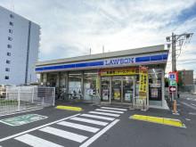 徒歩圏内のローソン 