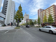 菊長五橋ビル前面の東