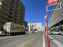 木町通オフィスビル前