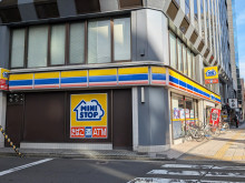 同じ並びのミニストッ