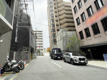 河島ビル前面の通り