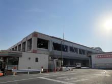 向かいの大阪市中央卸