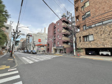 鈴円代官山ビル前面の