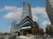 隣にある読売テレビ