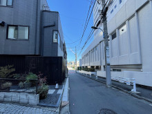 えひらビル前面の通り