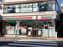徒歩3分のセブン-イ